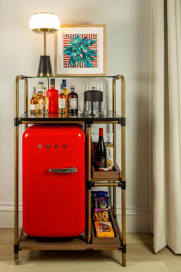 Virgin Hotels Edinburgh Ngoại thất bức ảnh A bar cart with a refrigerator