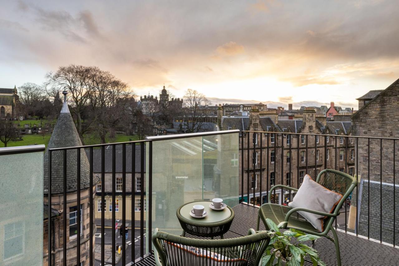 Virgin Hotels Edinburgh Ngoại thất bức ảnh The view from the rooftop terrace